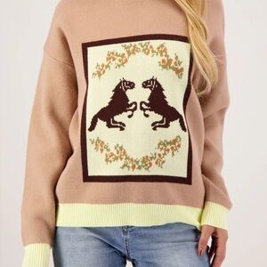 Flat white soft Women's vintage Horse Vignette Sweater Design New